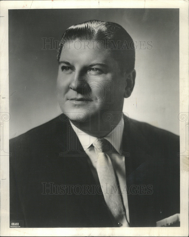 1962 Press Photo Michael McGarry general manager International Inn Washington - Historic Images