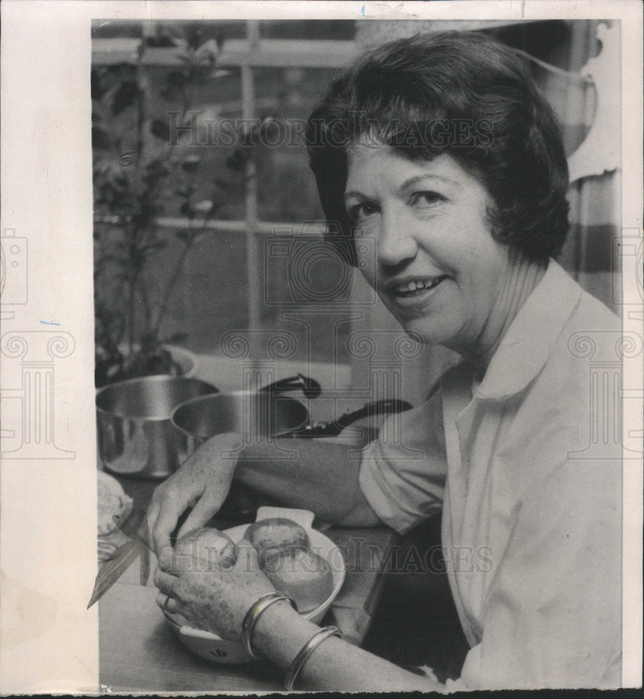 1964 Press Photo Pulitzer Prize winner Phyllis McGinley, poetess - Historic Images