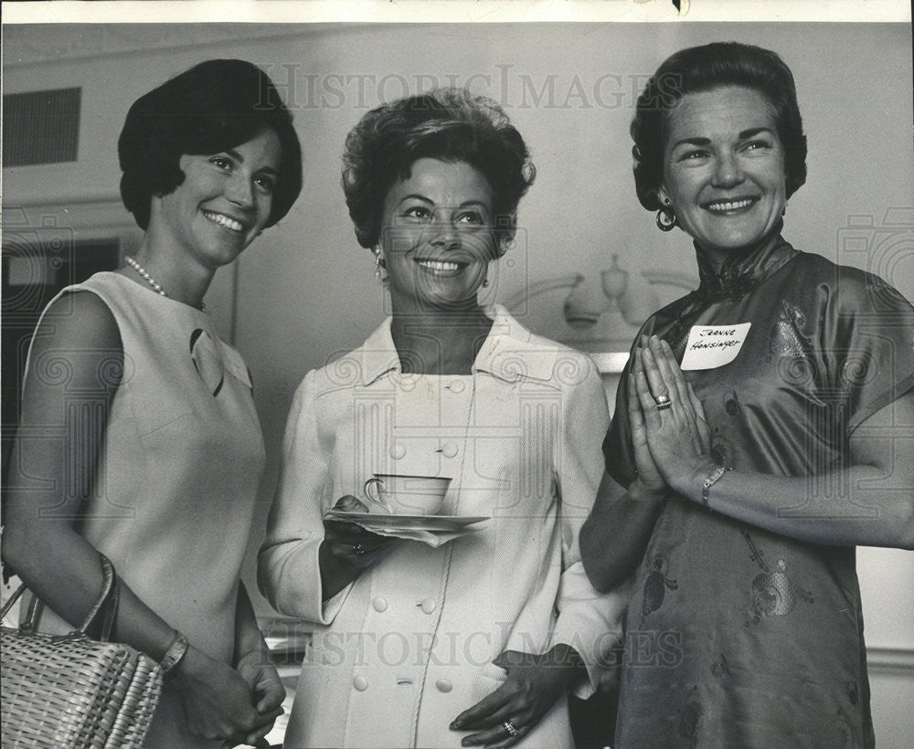 1966 Press Photo Mrs Honsinger, Madigan, And Lee At Party ForChgo Int&#39;l Benefit - Historic Images