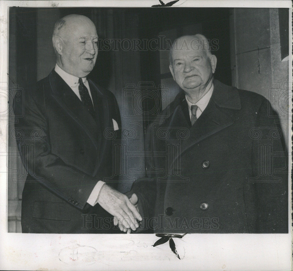 1960 Press Photo James Farley Shaking the Hand of Former Pres Herbert Hoover - Historic Images