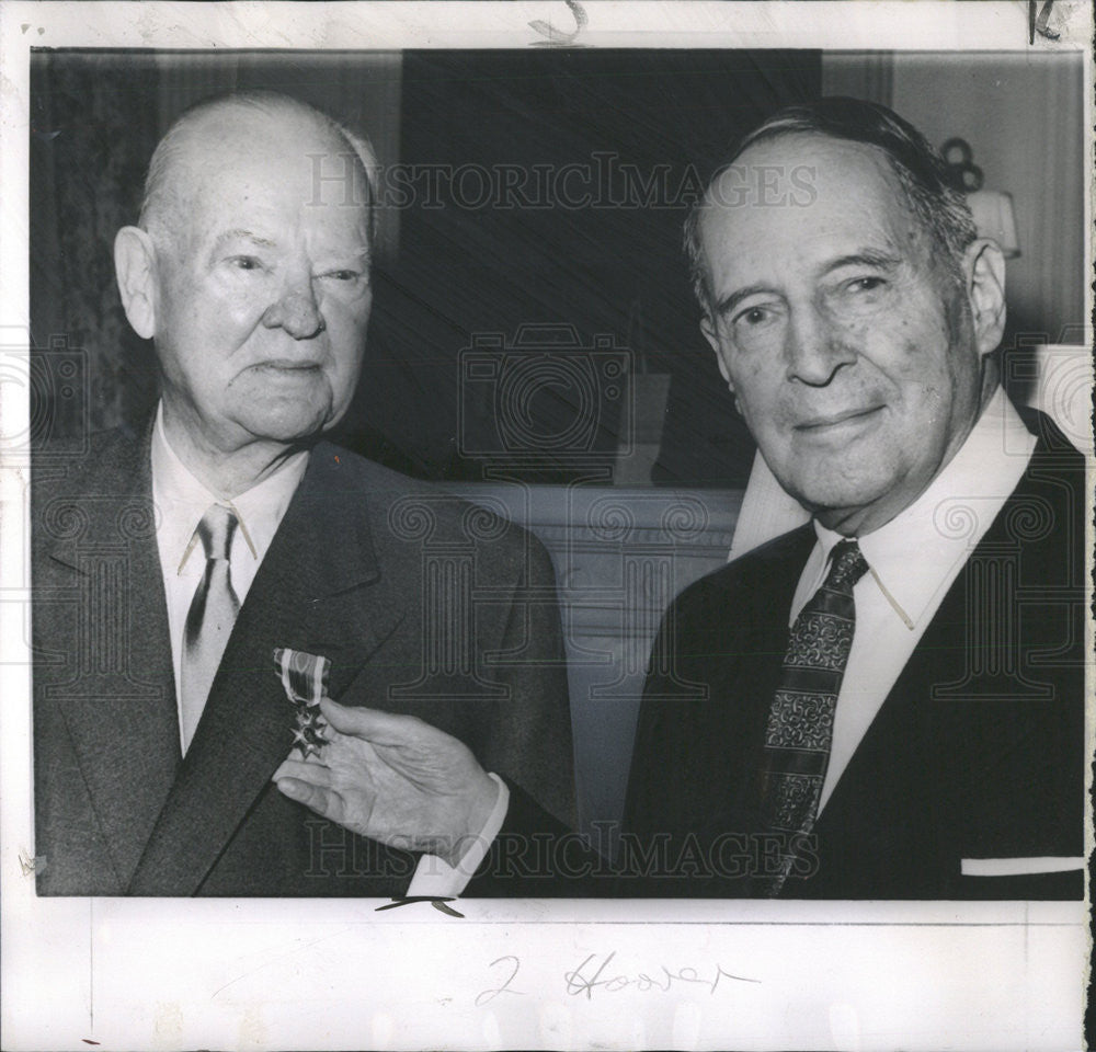 1961 Press Photo Former President Herbert Hoover General Douglas MacArthur - Historic Images