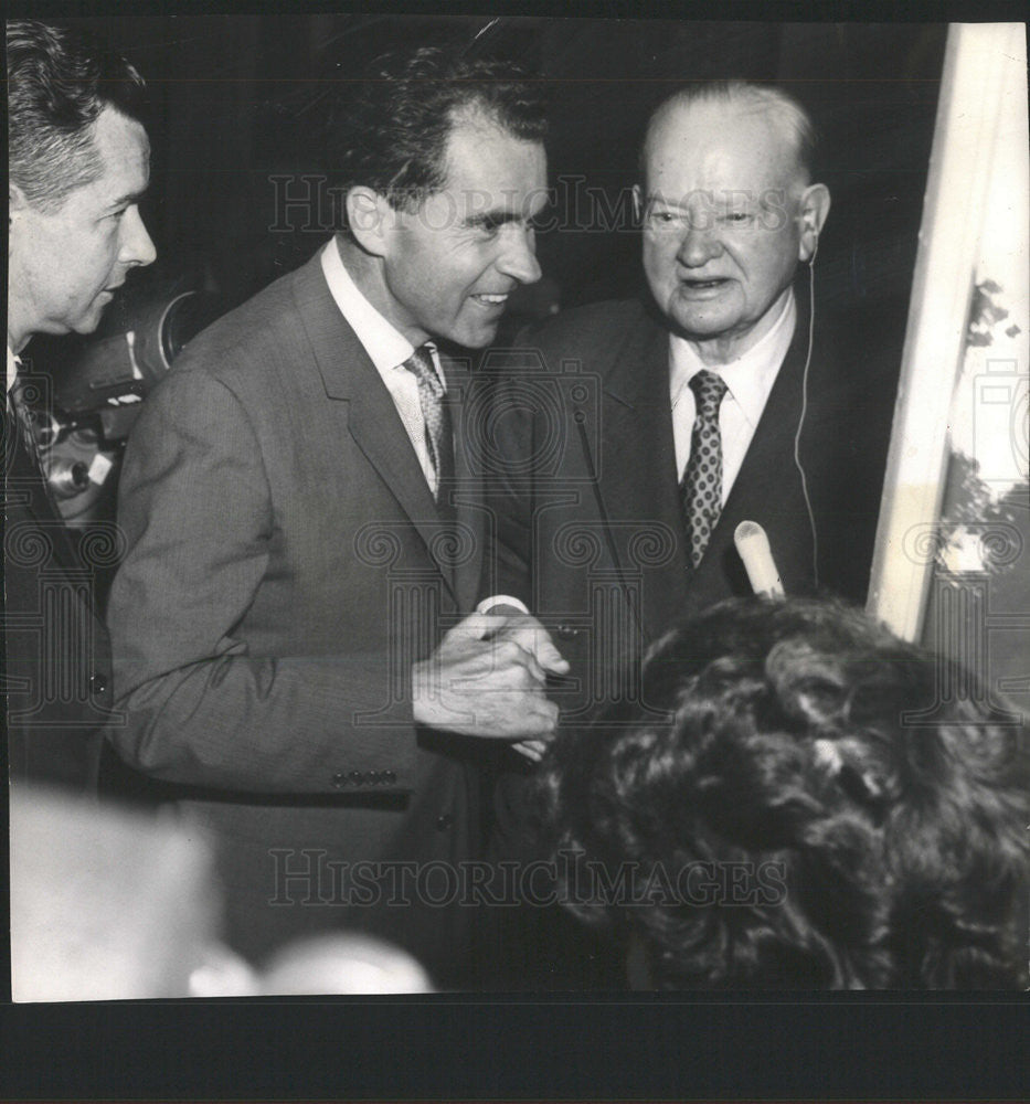 1960 Press Photo VP Nixon pays courtesy call to former president Herbert Hoover - Historic Images