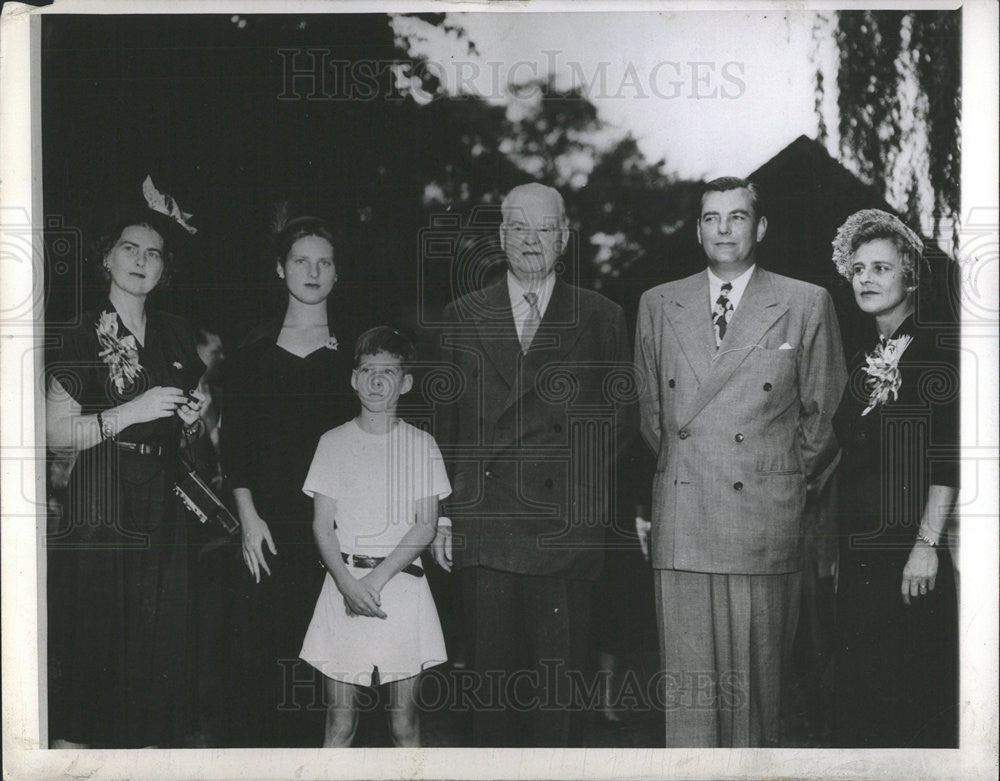 1948 Press Photo Former President Herbert Hoover with family - Historic Images