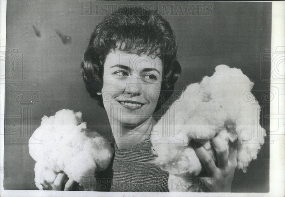 1961 Press Photo Eva gayle maxy cotton Bowl - Historic Images