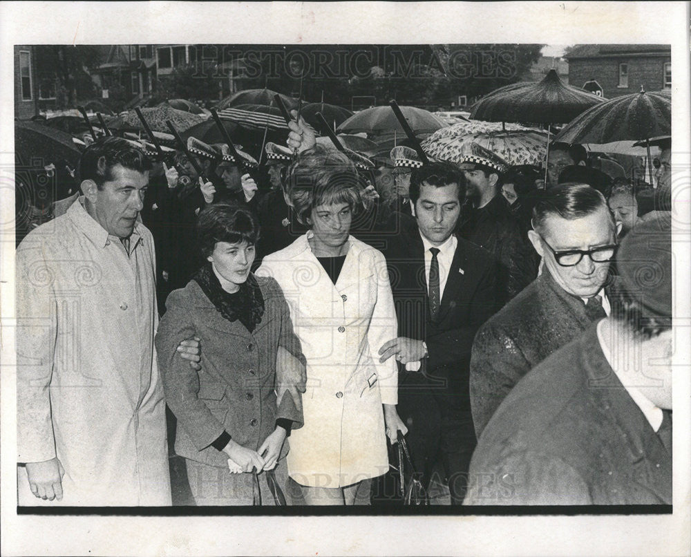 1970 Press Photo Irene Matonich widow slain Policeman John Matonich Church - Historic Images