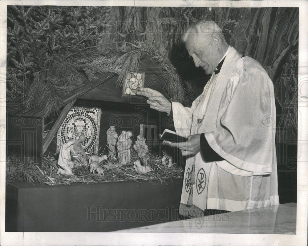 1961 Press Photo Rev. James Mertz Loyola University Madonna della Strada chapel - Historic Images