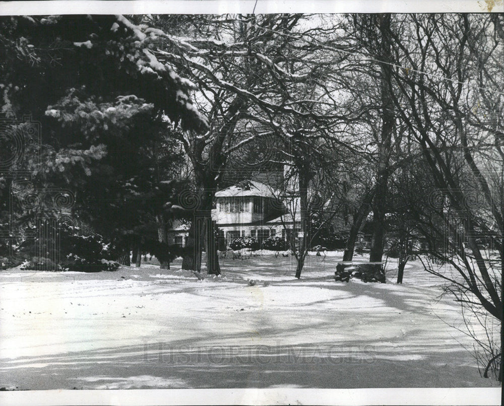 1975 Press Photo wooded Barrington Hills estate Gordon Mertens family - Historic Images