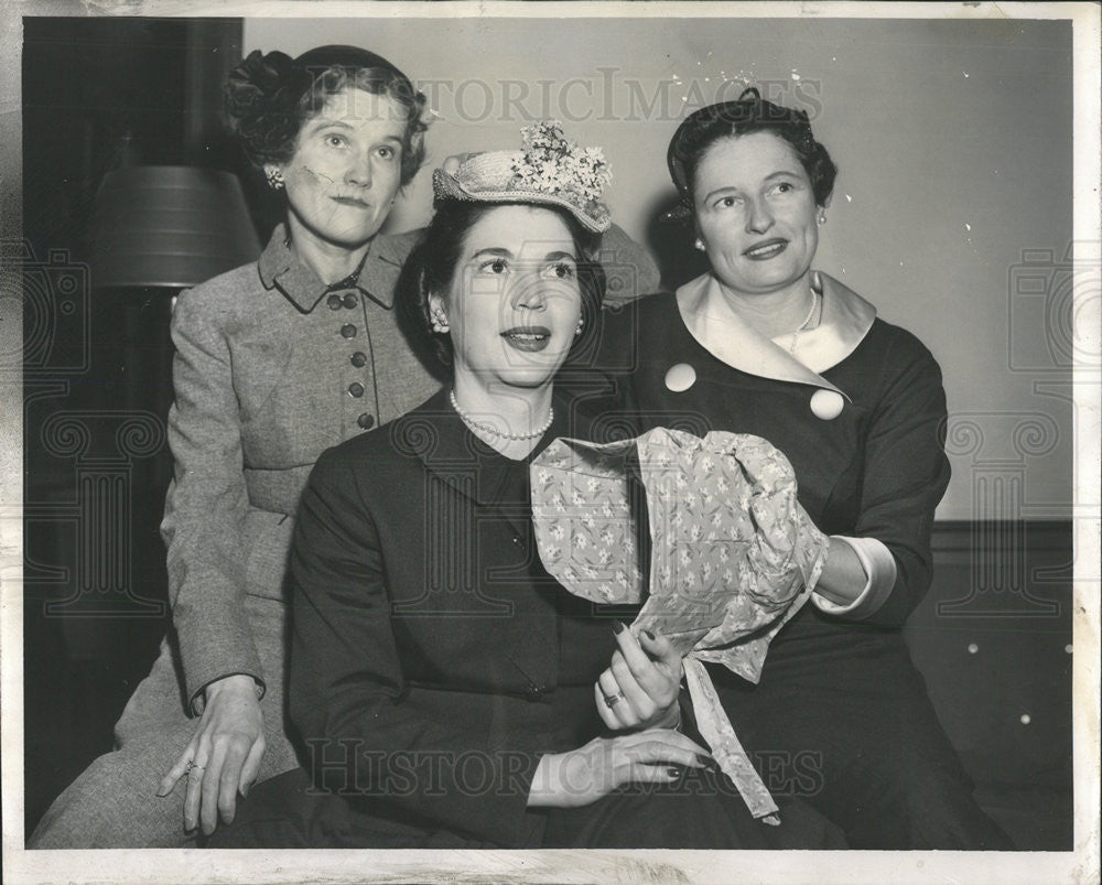 1955 Press Photo Mrs Charles Baldwin Mrs Harold Method Mrs halo binyon jr - Historic Images