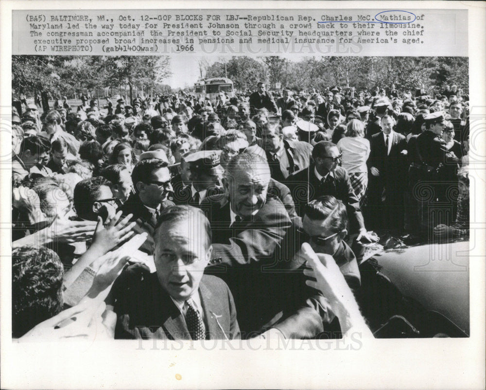 1966 Press Photo Republican Rep. Charles Mathias led way President Johnson - Historic Images