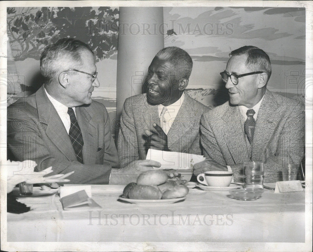 1953 Press Photo Benjamin E. Mays Hermon Dunlop Smith Lindslay F. Kimball - Historic Images