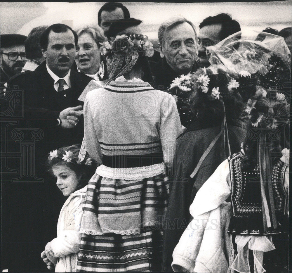 1990 Press Photo Poland Prime Minister Tadeusz Mazowiecki O&#39;Hare Airport Chicago - Historic Images