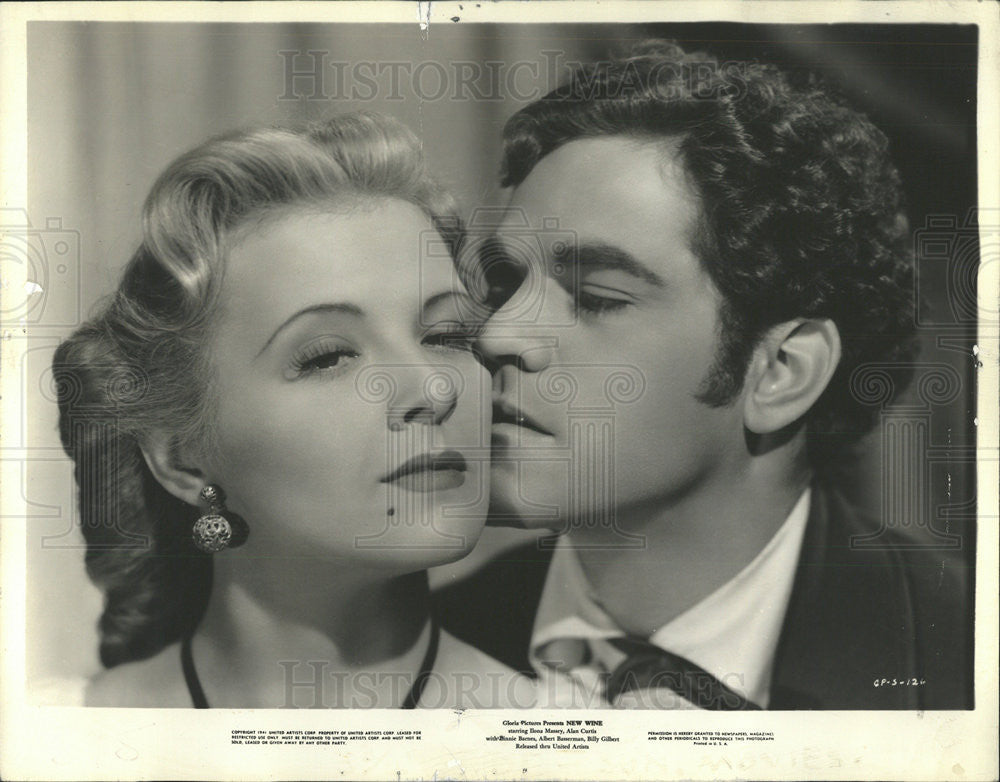 1942 Press Photo Copy Ilona Massey and Alan Curtis In "New Wine" - Historic Images