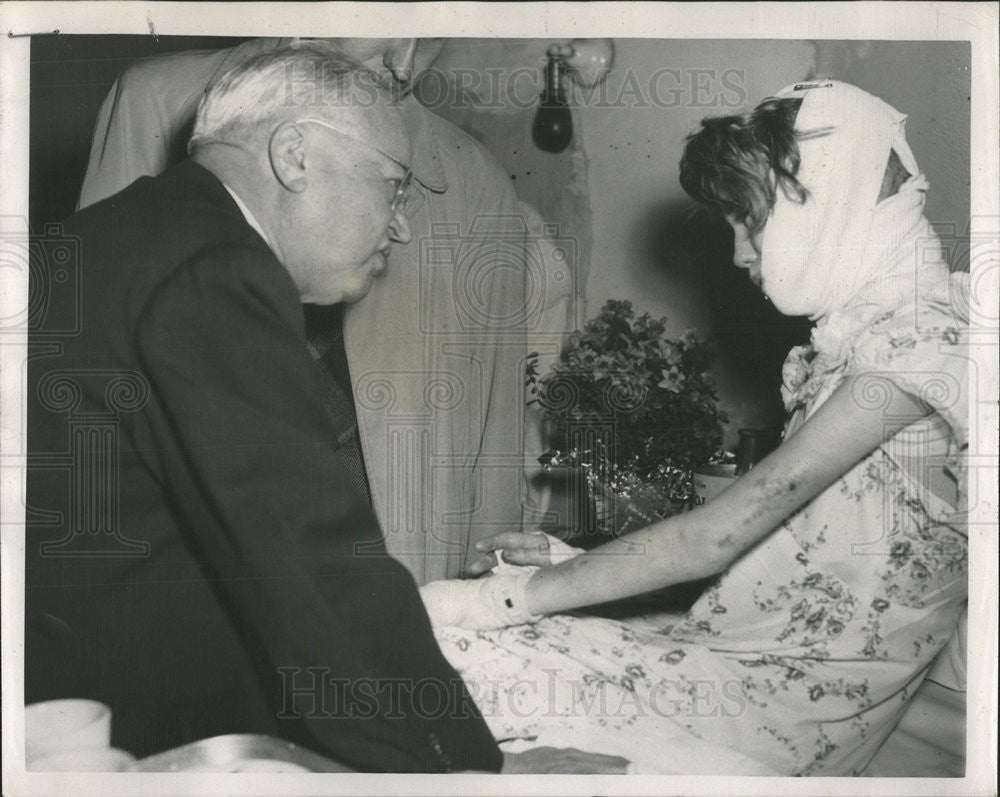 1949 Press Photo Dr. Ole Nelson &amp; Bobbie Lee - Historic Images