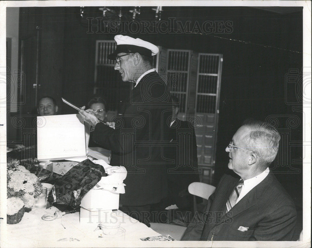 1969 Press Photo Psychoanalyst Dr. Jules Masserman with his Captain&#39;s cap - Historic Images