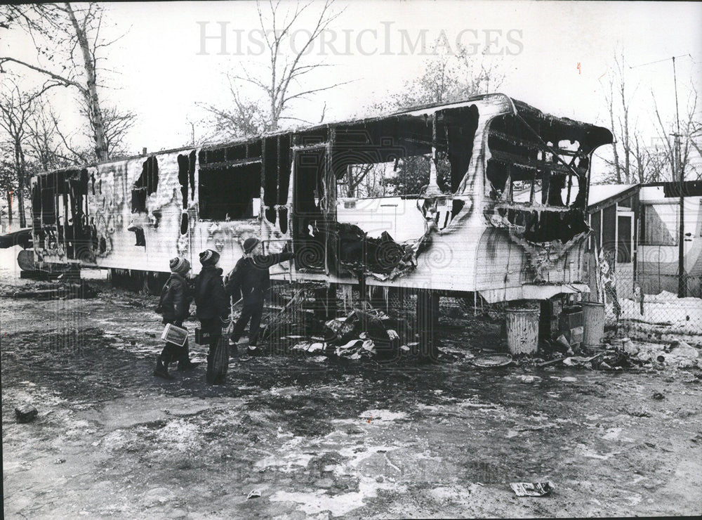 1971 Press Photo Burned out house trailer - Historic Images