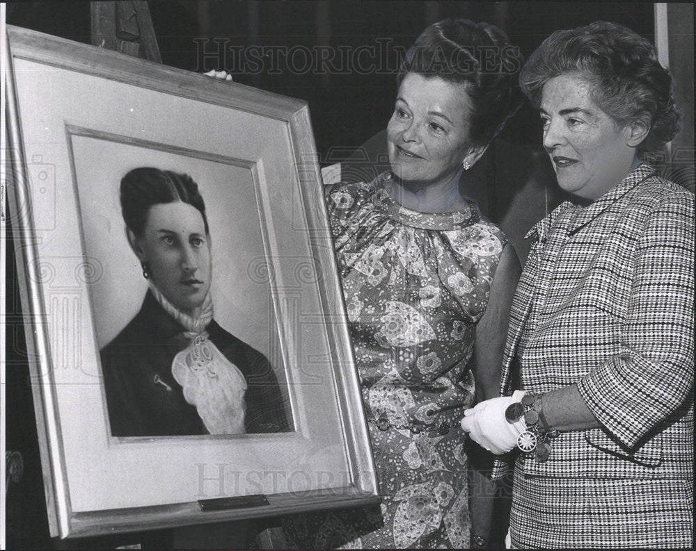 1968 Press Photo Mrs. Joslyn Mrs. Wilson portrait Margaret Etter Chicago nurse - Historic Images