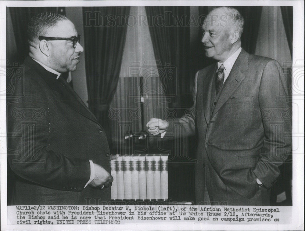 1983 Press Photo Bishop Decatur chats with President Eisenhower. - Historic Images