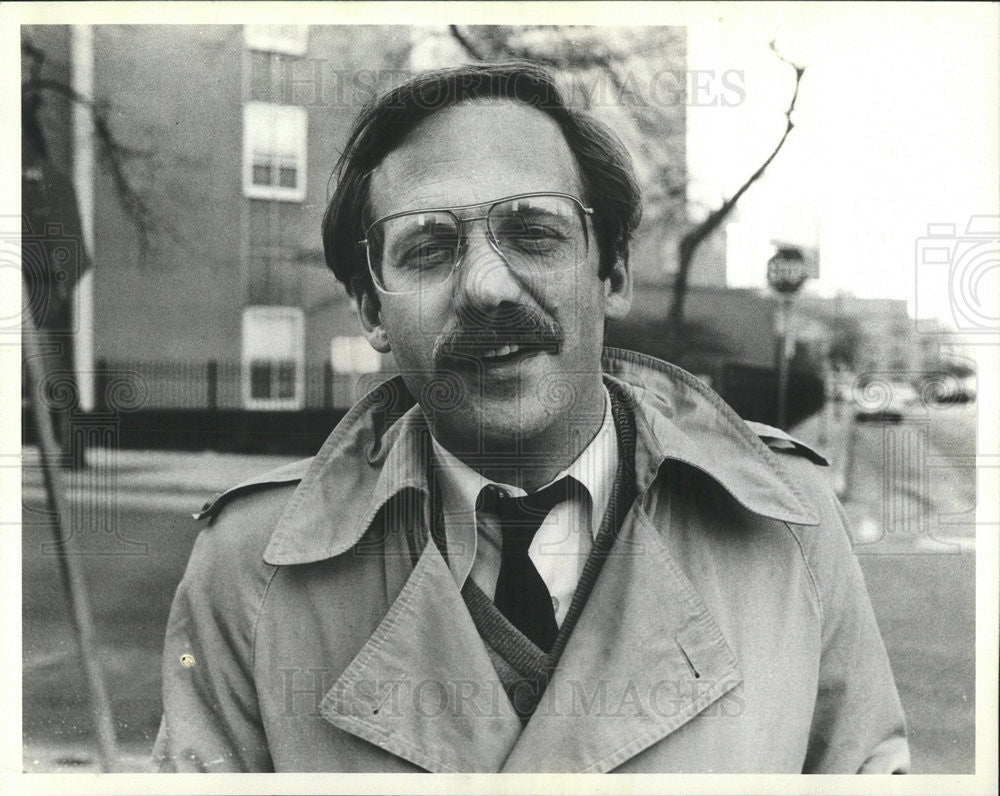 1981 Press Photo Phil Walters/TV Journalist/Chicago Illinois - Historic Images