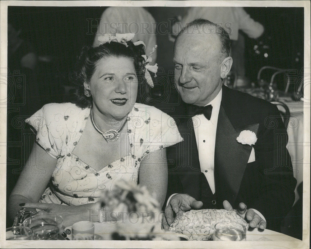 1945 Press Photo Mr./Mrs. Titus Haffa - Historic Images