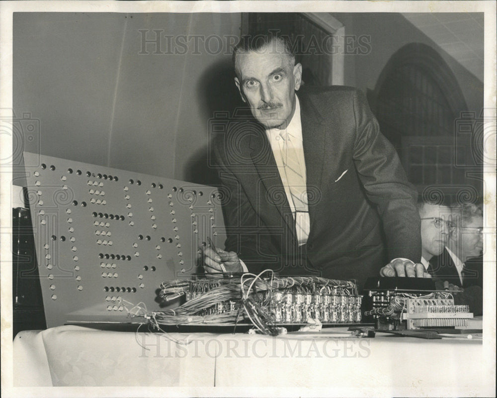 1959 Press Photo Alfred Petrie,Ill Bell Telephone - Historic Images