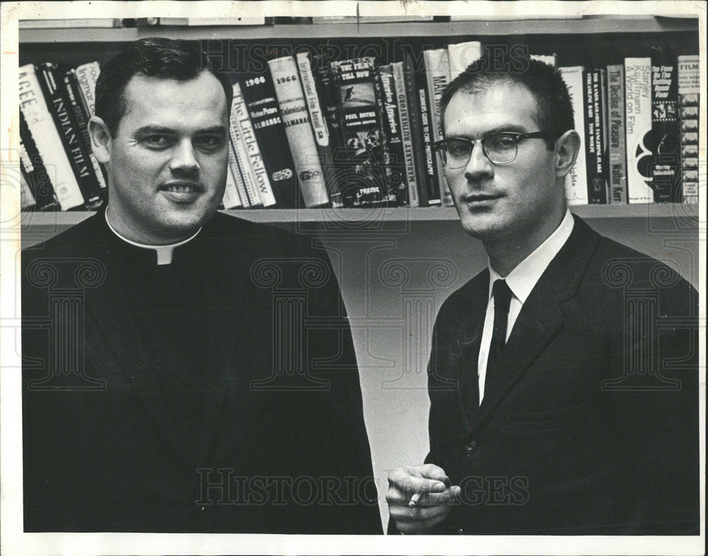 1966 Press Photo Ronald Holloway Henry Herx Catholic Adult Education Center - Historic Images