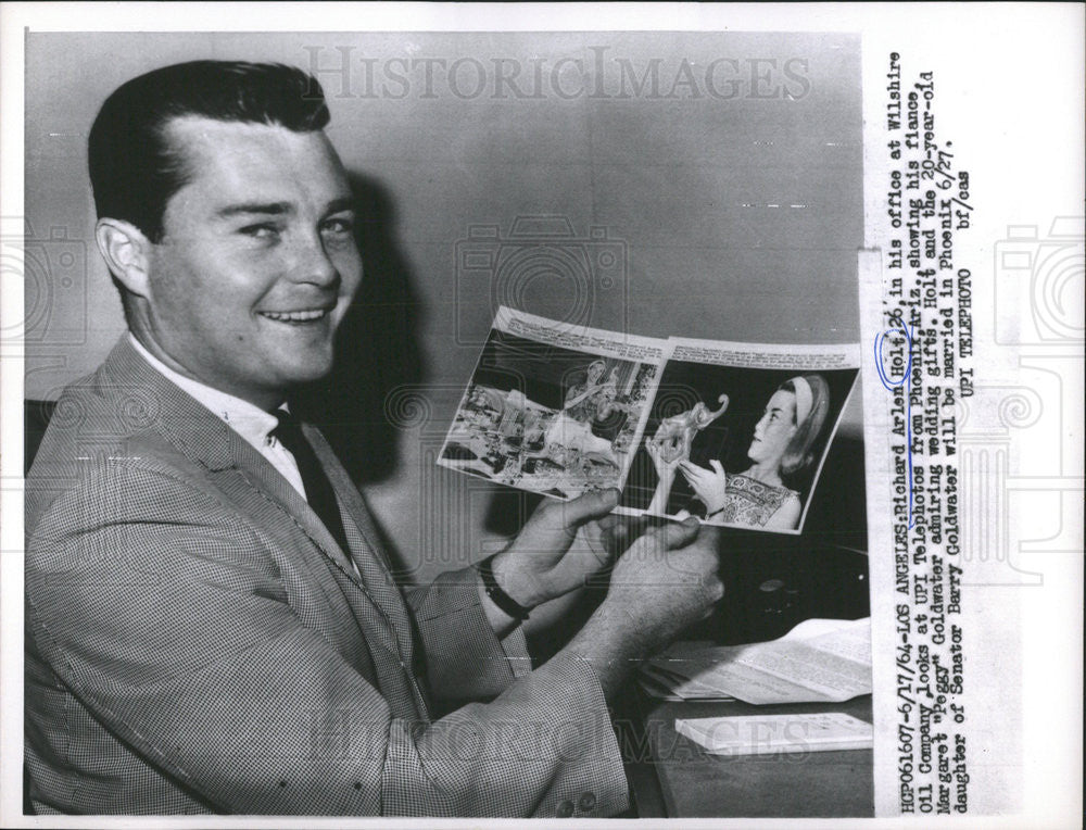 1964 Press Photo Richard Arlen Holt Margaret Peggy Goldwater Marriage - Historic Images