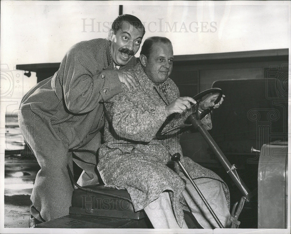 Press Photo Jerry Colonna Earl Munts - Historic Images