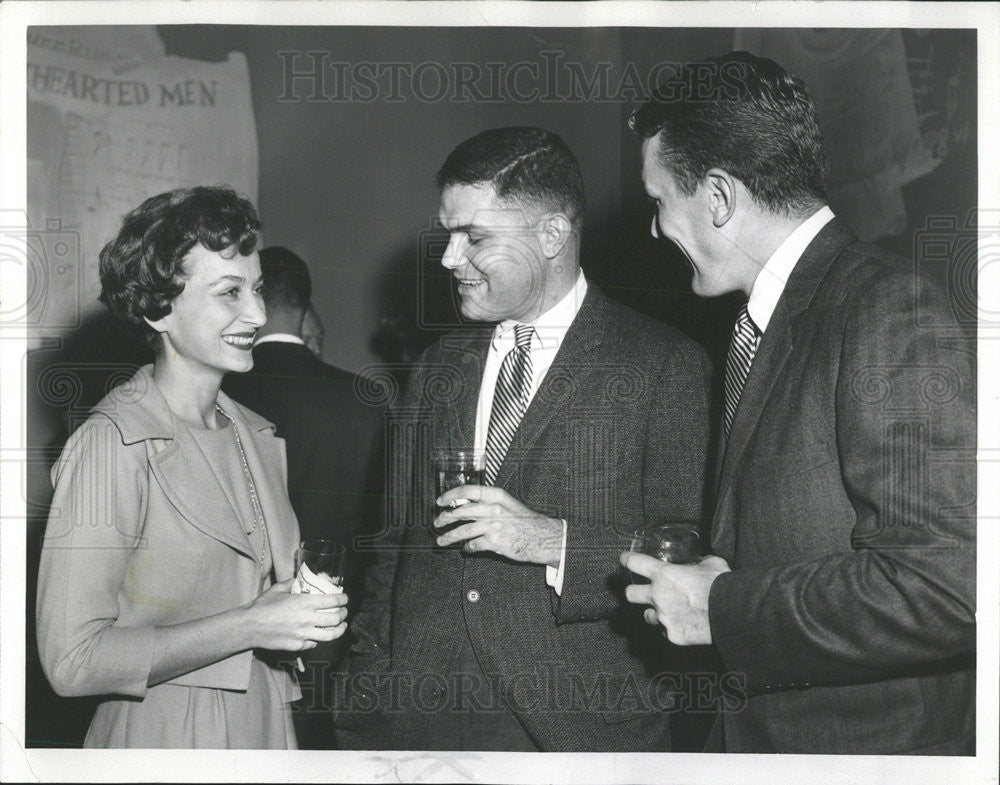 1959 Press Photo Betty Jean McGregor Chester Davis Near North Associates Benefit - Historic Images