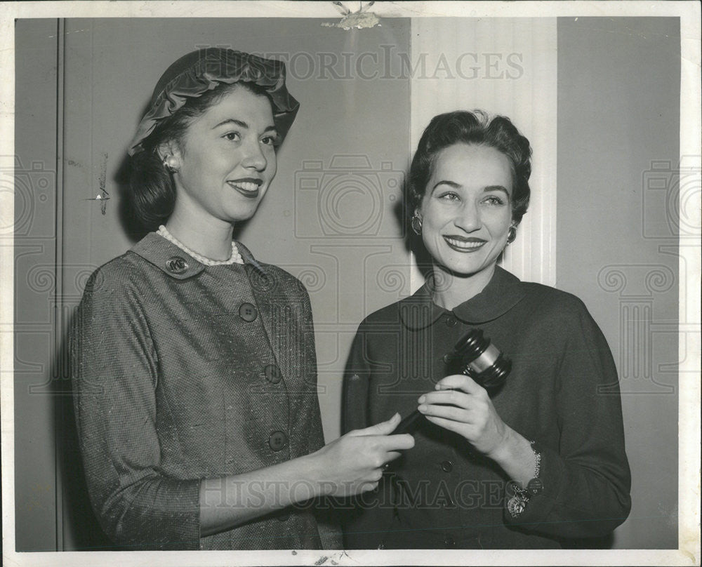 1956 Press Photo MISS JANET FRY MISS BETTY JEAN MCGREGOR - Historic Images