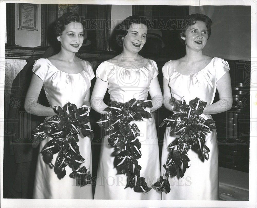 1954 Press Photo Betty Jean McGregor, Mrs. William Carr and Jill Miller - Historic Images