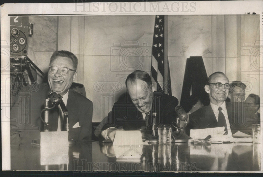 1954 Press Photo Special counsel Ray Jekins Karl Mundt McCarthy Army Hearing - Historic Images