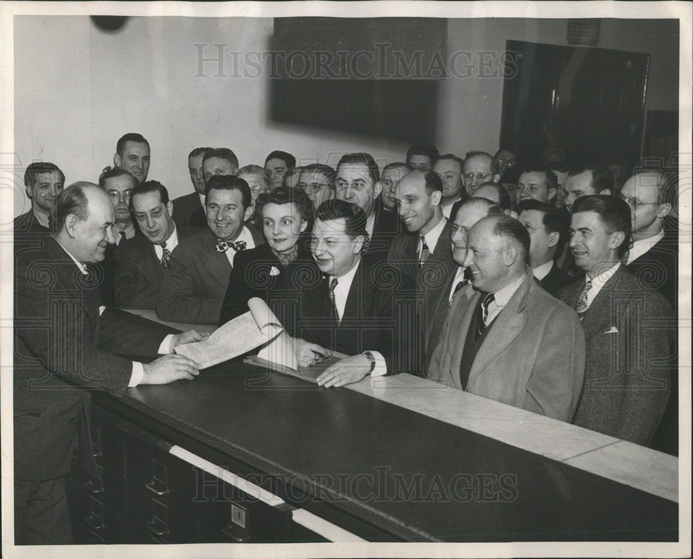 1947 Press Photo Alderman Joseph Ropa 21st Ward - Historic Images