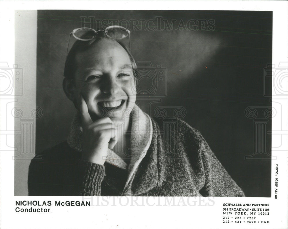 1994 Press Photo Nicholas McGegan British harpsichordist flautist conductor - Historic Images