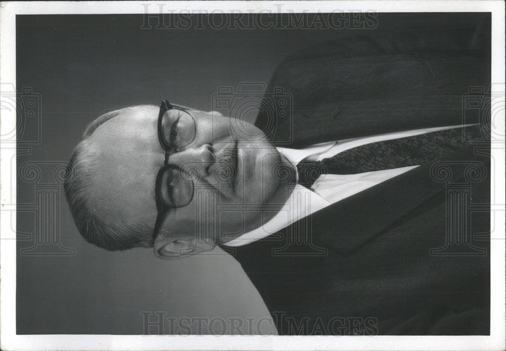 1968 Press Photo Leander President of Mystic Tape Division - Historic Images