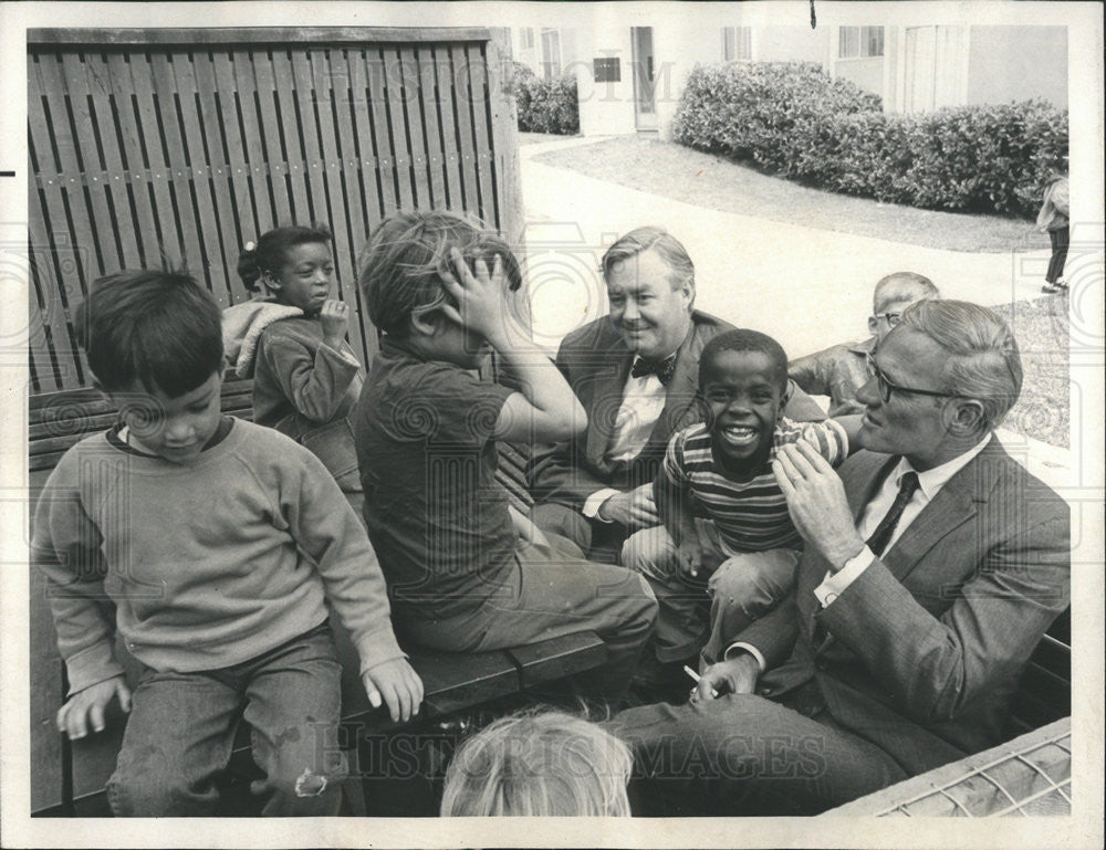 1968 Press Photo Frank McGee American Television Journalist Correspondent - Historic Images