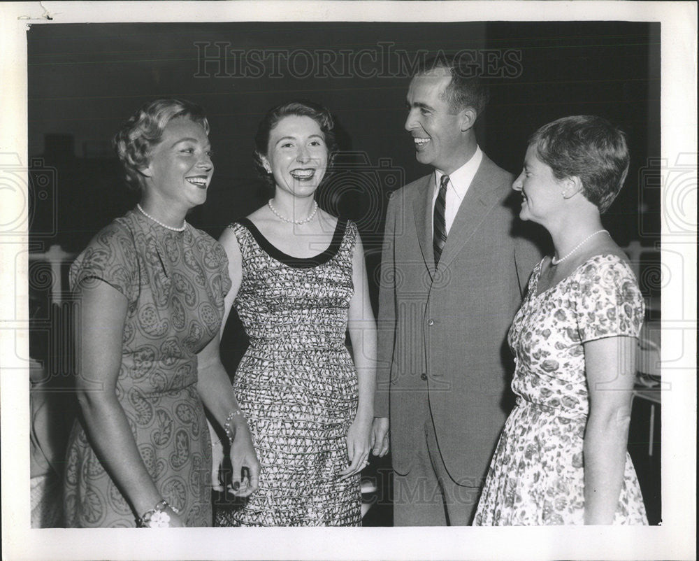 1953 Press Photo MRS. KENNETH D. MYERS MRS. CHARLES F. MURPHY MRS. BERNARD - Historic Images