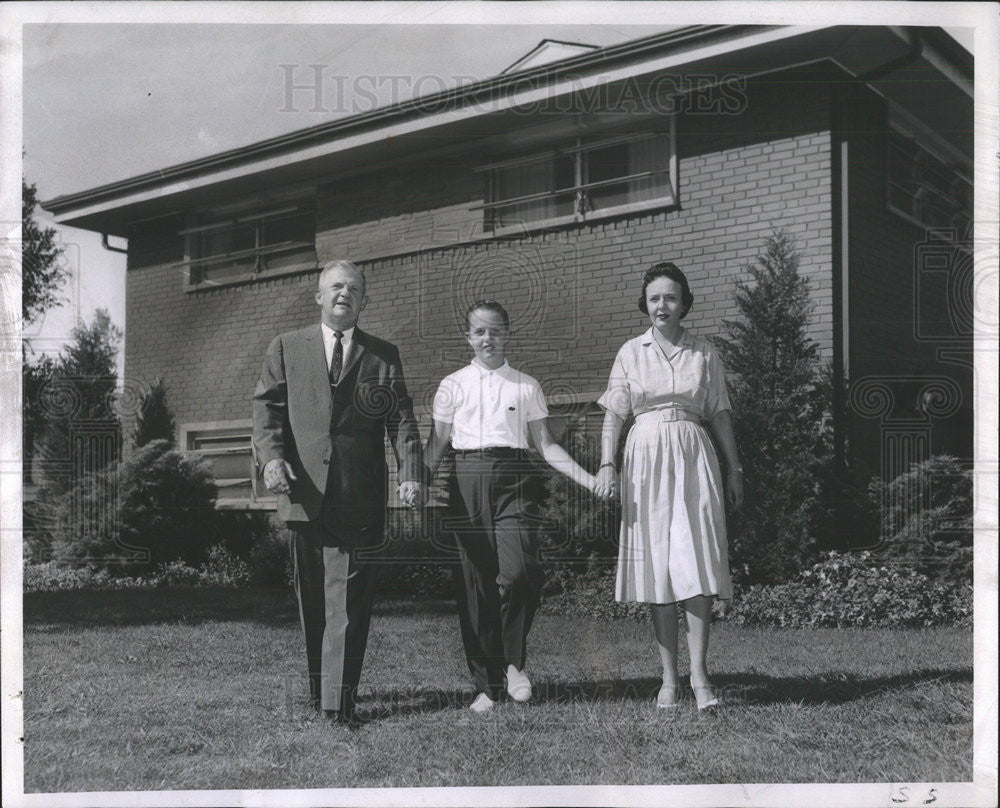 1959 Press Photo William L. Myers American Businessman &amp; Family - Historic Images