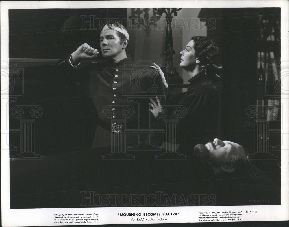 1949 Press Photo Michael Redgrave English Actor &quot;Mourning becomes Electra&quot; Play - Historic Images