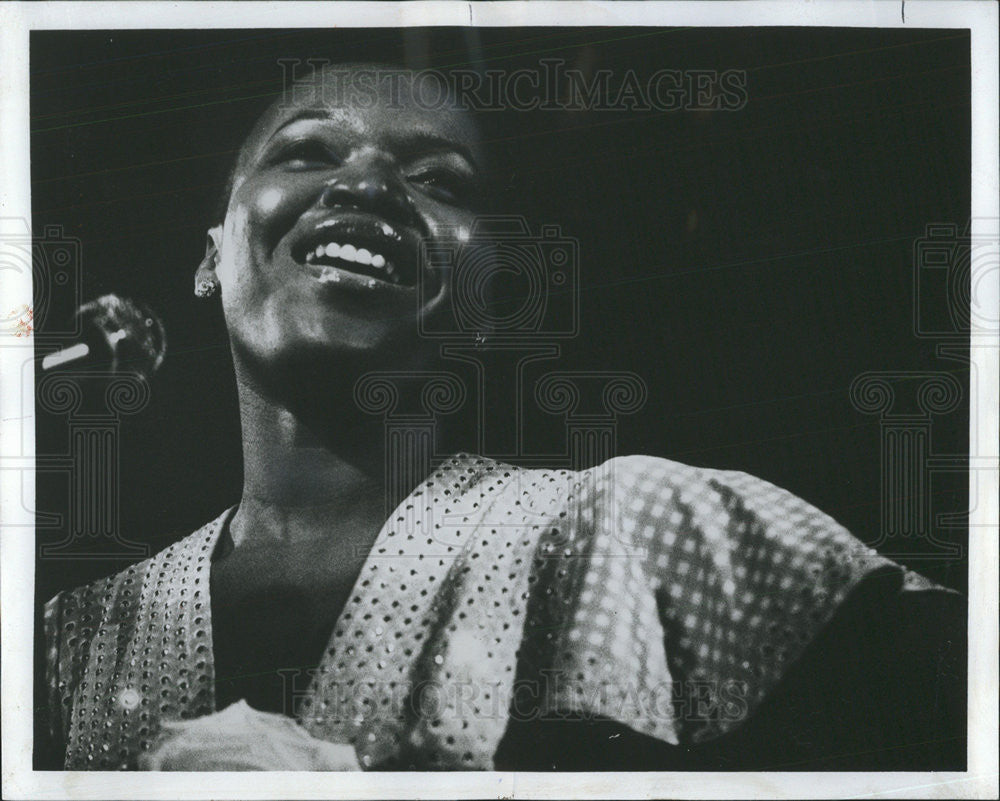 1974 Press Photo Alaina Reed American Actress Singer Chicago&#39;s troupe - Historic Images