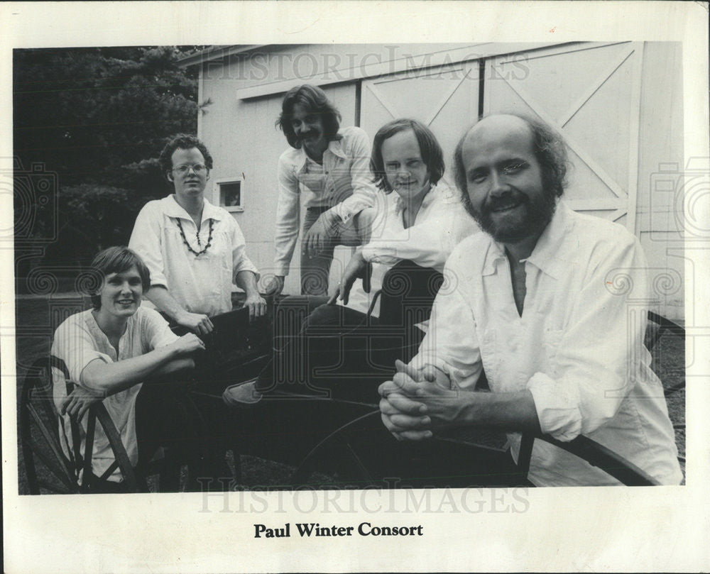 1975 Press Photo Paul Winter Consort American musical group Evanston Amazingrace - Historic Images