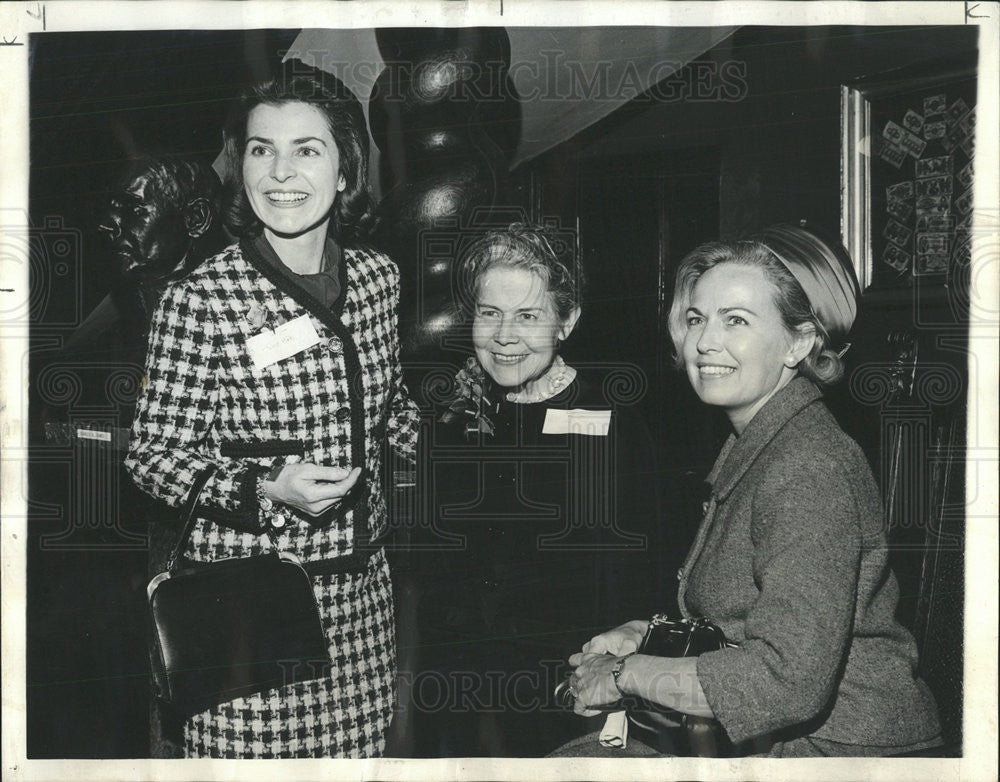 1964 Press Photo Mrs Ruth Mrs Bobrinskoy Pierson Guests At League Anniversary - Historic Images