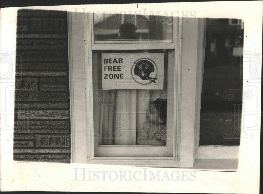 1986 Press Photo ERIC MUTTER BOARD &quot;BEAR FREE ZONE&quot; - Historic Images