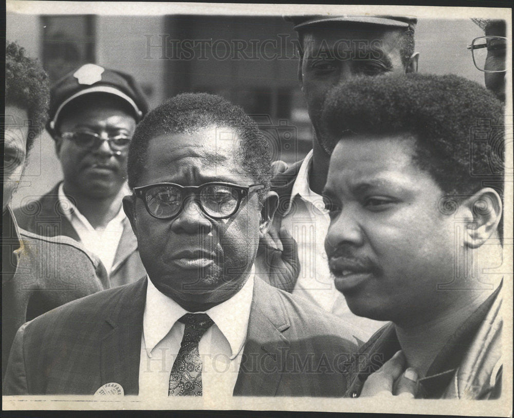 1972 Press Photo GEORGE A. WILLIAMS UNION REPRESENTATIVE  WILLIAM CLARK - Historic Images