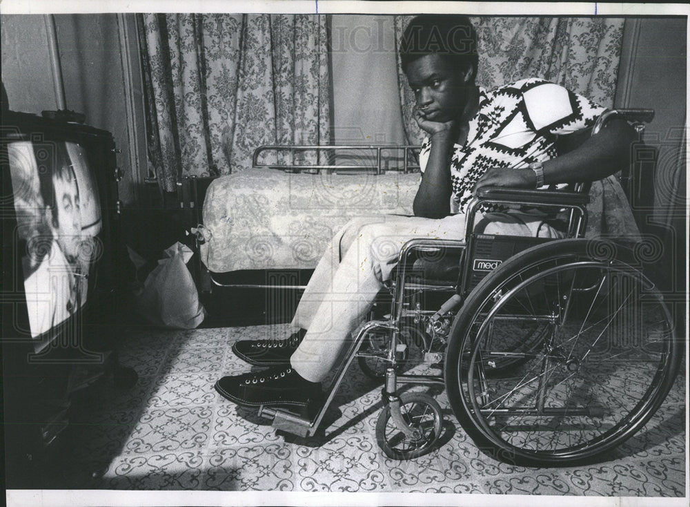 1975 Press Photo TONY WILLIAMS PARALYZED SNIPER&#39;S BULLET - Historic Images