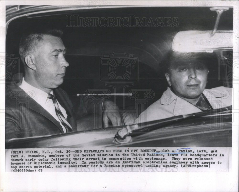 1963 Press Photo Pavlov Romashin Members Of Soviet Mission Leave FBI Headqaurter - Historic Images