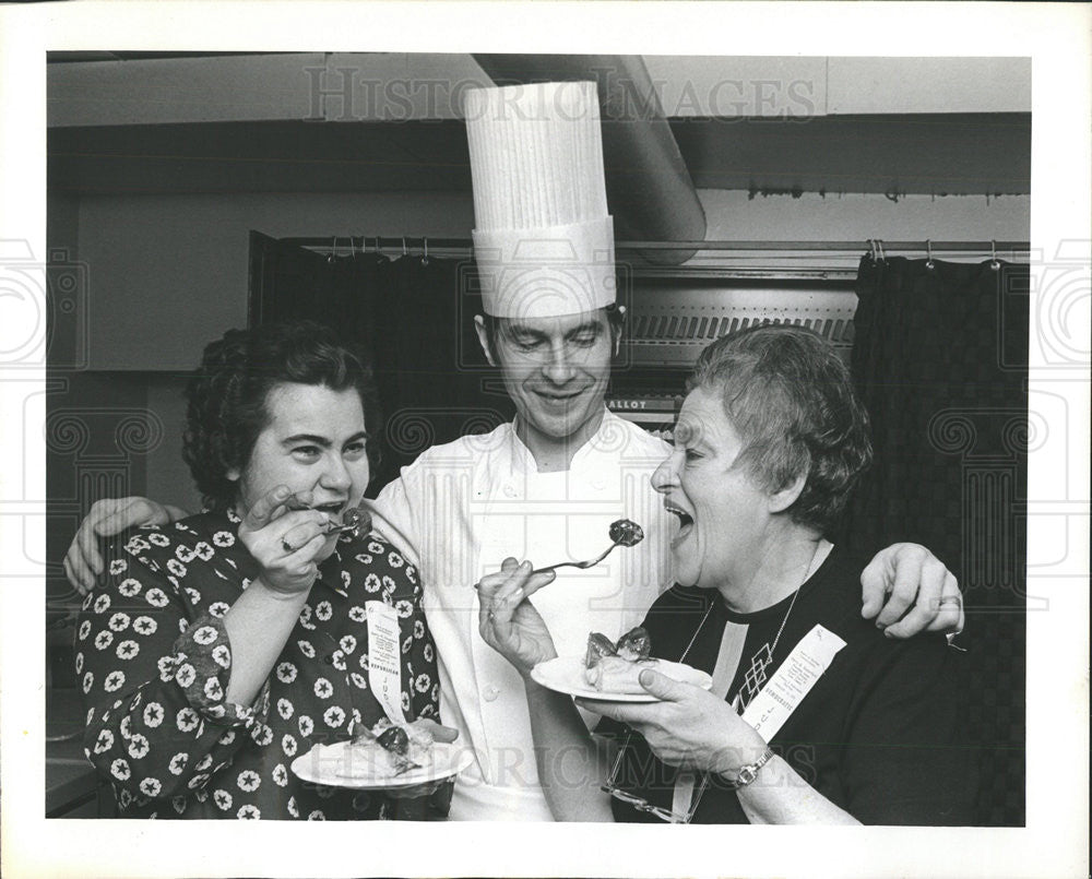 1971 Press Photo Michele Laurent LaChampagne restaurant Chef French Pastry - Historic Images