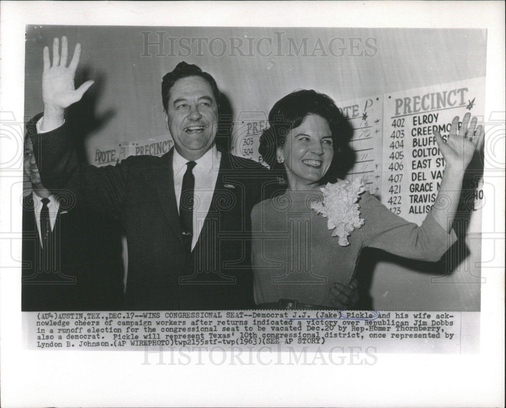 1963 Press Photo James J Pickle US Representative Wife Cheer campaign workers - Historic Images