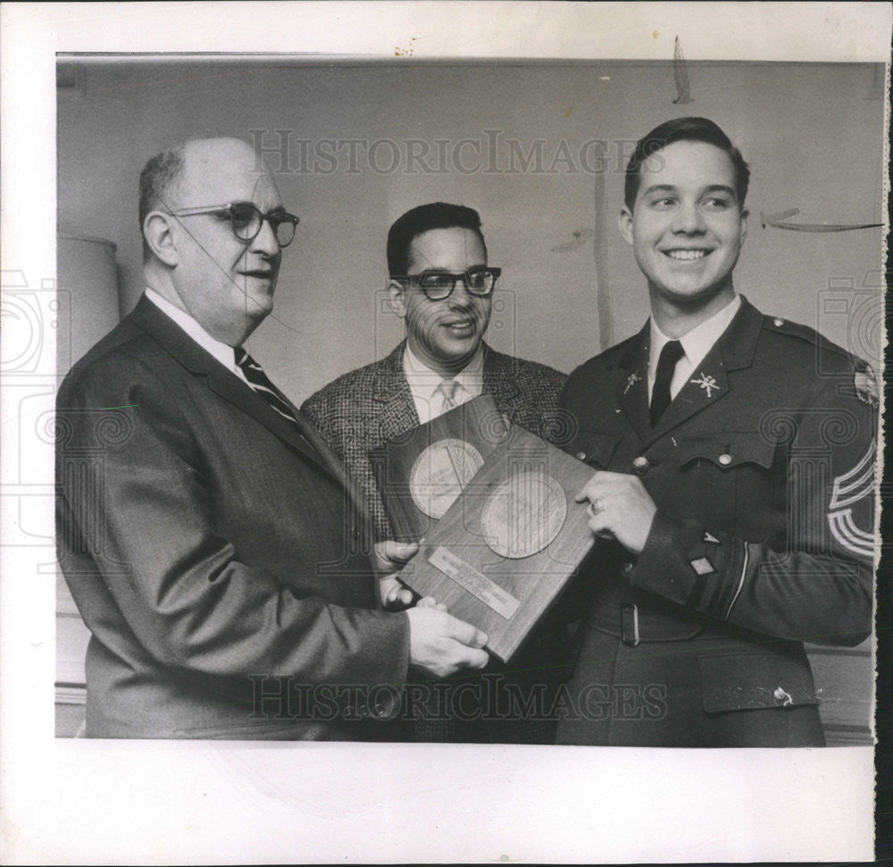 1963 Press Photo Lt Steven Piecuch ANPA Winner Receive plaques Edward J.Hughes - Historic Images