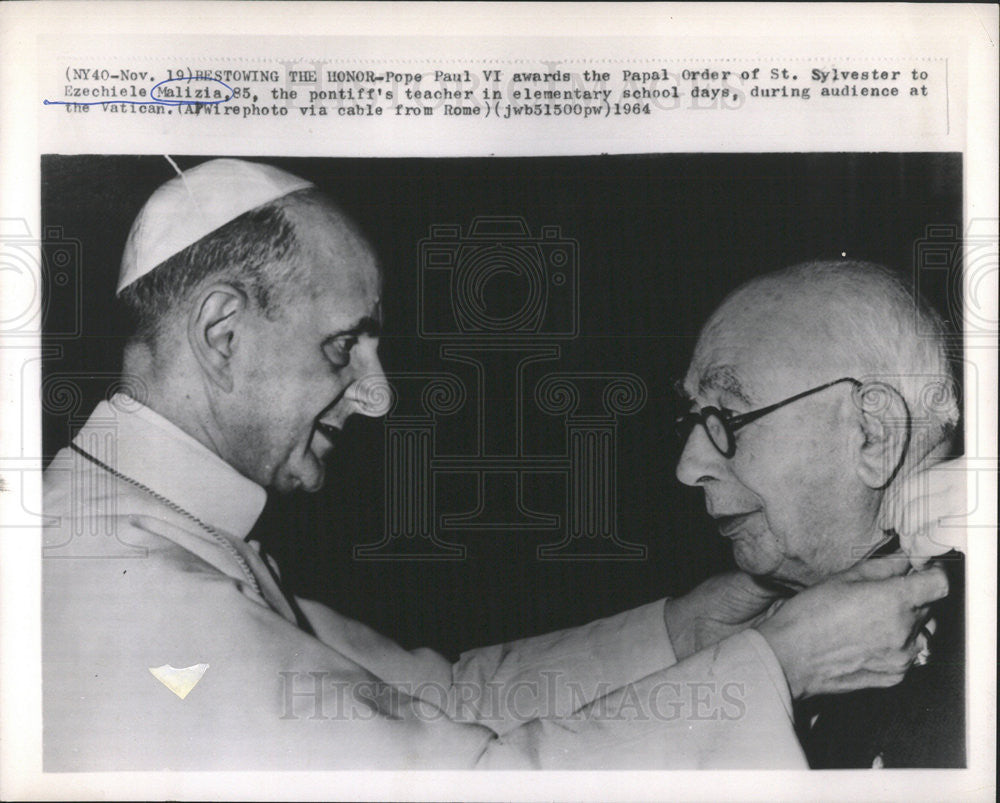 1964 Press Photo Ezechiele Malizia American Priest Pope John Paul Award New York - Historic Images