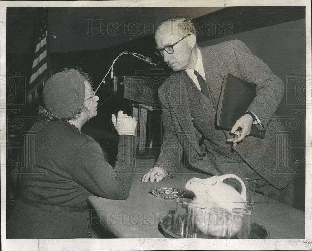 1953 Press Photo Mrs Arthur Edison Delegate Chicago Womens Club - Historic Images